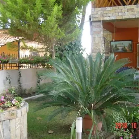 Apartment Hyla *